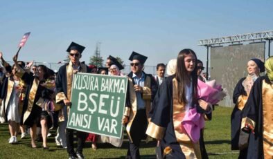 BŞEÜ’de mezuniyet coşkusu
