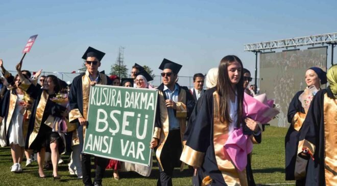 BŞEÜ’de mezuniyet coşkusu