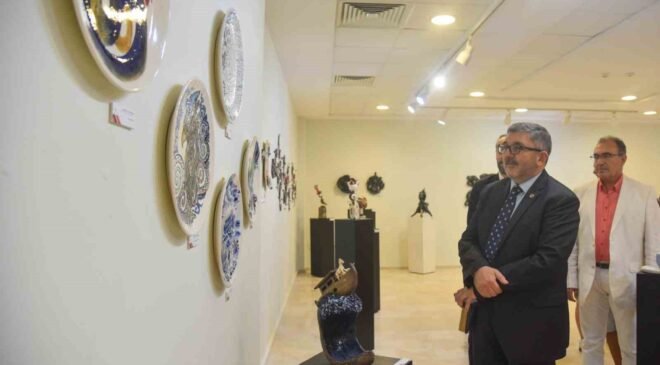 BŞEÜ’de yıl sonu öğrenci sergisi açıldı