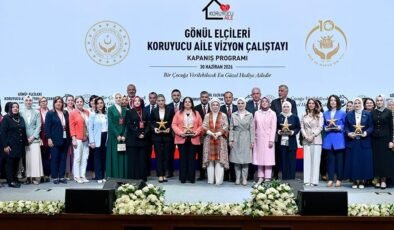 Doç. Dr. Şenay Yılmaz, ’Gönül Elçileri Koruyucu Aile Vizyon Çalıştayı’na katıldı