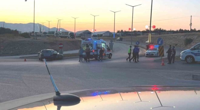 Emet’te trafik kazası: 4 kişi yaralandı, sürücü olay yerinden kaçtı