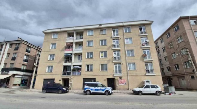 Eskişehir’de 58 yaşındaki adamın cesedini evde annesi buldu