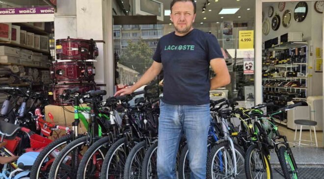 Eskişehir’de bisiklet sezonu durgun başladı: En çok dedeler torunlarına alıyor