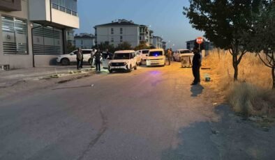 Eskişehir’de iki aile arasında çıkan kavgada 2 kişi yaralandı