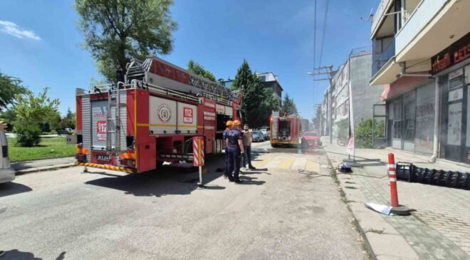 Eskişehir’de iş yeri yangını, dumandan etkilenen 6 kişi hastaneye kaldırıldı