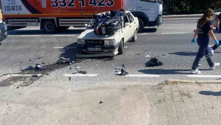 Eskişehir’de otomobil ile motosiklet çarpıştı: 3 yaralı