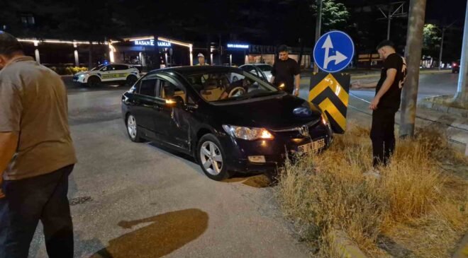 Eskişehir’de otomobil ile ticari taksi çarpıştı