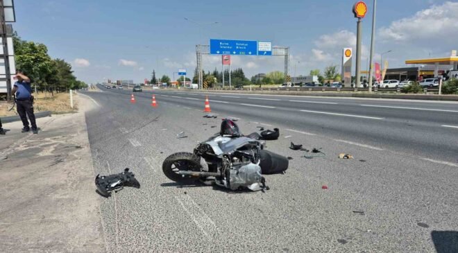 Eskişehir’de otomobile arkadan çarpan motosikletli yaralandı