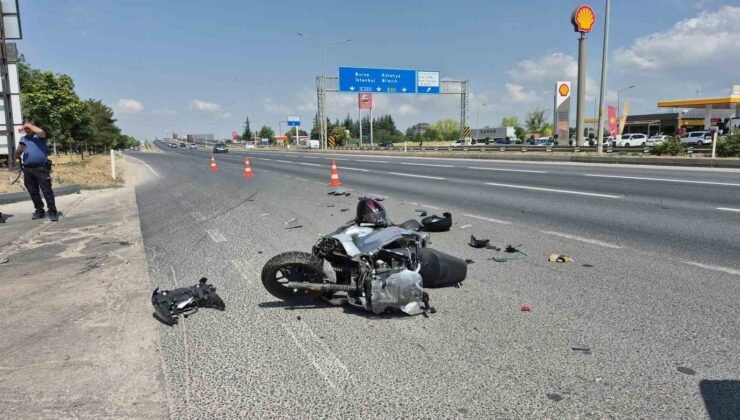 Eskişehir’de otomobile arkadan çarpan motosikletli yaralandı