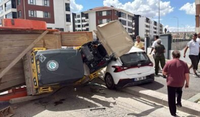 Eskişehir’de silindir yüklü römork, sürücü adayı aracını ezdi: 2 yaralı