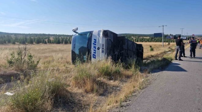 Eskişehir’de yolcu otobüsü devrildi: 24 yaralı