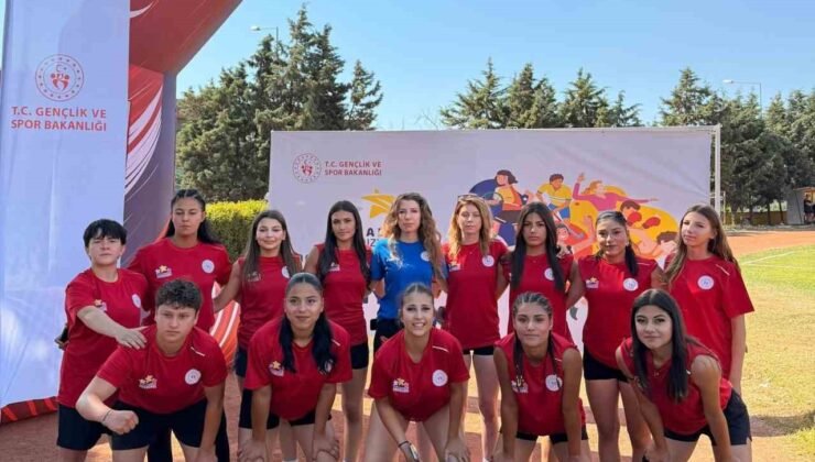 Eskişehir’in ragbi sultanları namağlup şampiyon
