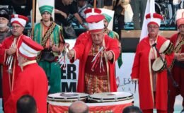 Eskişehirliler 15 Temmuz için tek yürek oldu, meydanda adım atacak yer kalmadı