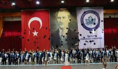 ESOGÜ Diş Hekimliği Fakültesi 2026 mezunlarını verdi