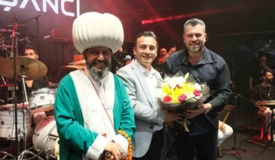 Festivalde sahne alan sanatçılar hayran bıraktı
