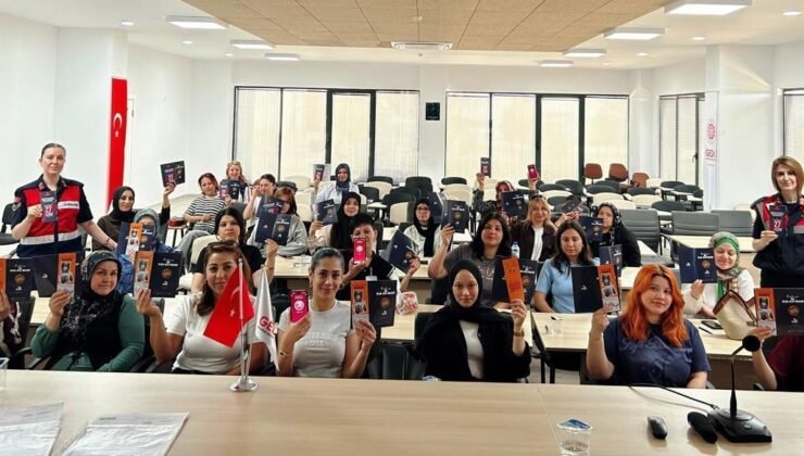 Gediz OSB’de çalışan kadınlara KADES eğitimi