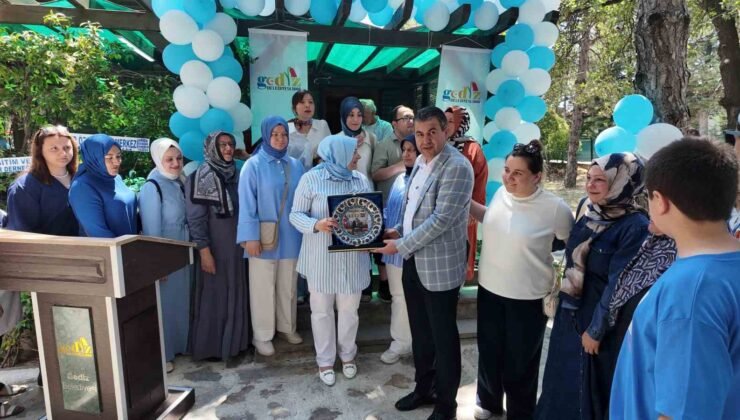 Gediz’de engelli bireyler için yeniden tasarlanan engelsiz yaşam merkezi açıldı