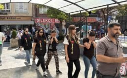 Hırsızlık amacı ile evin kapısını açmaya çalışırken suçüstü yakalanan 3 kadın tutuklandı