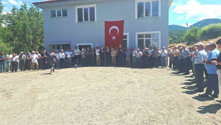 Hisarcık Aşağı Yoncaağaç Köyü’nde Çok Amaçlı Salon açıldı ve hayır yemeği düzenlendi