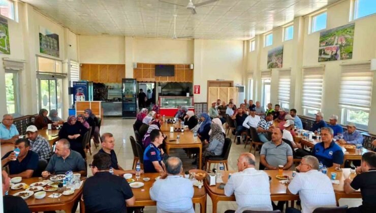 Hisarcık Belediye Başkanı Demirtaş, belediye personeliyle bir araya geldi