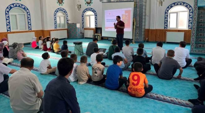 Hisarcık’ta Yaz Kur’an Kurslarında öğrenciler bilinçlendiriliyor