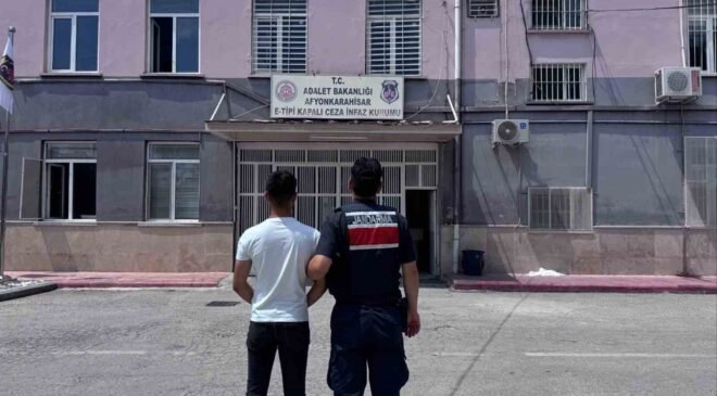 Jandarma çeşitli suçlardan aranan 46 kişi yakalandı