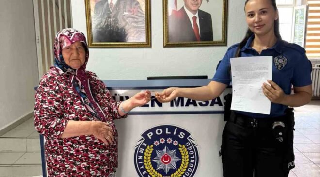 Kaybettiği altın bileziğine polis ekipleri sayesinde kavuştu