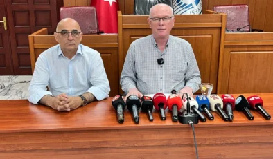 Kazım Kurt CHP’den İstifa Etti: Ali Haydar Çelik Dışındaki CHP’li Meclis Üyeleri de Ayrıldı