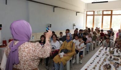 Kütahya’da çocuklar doğal taşların gizemli dünyasını keşfetti
