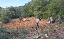 Kütahya’da devrilen traktörün altında kalan çiftçi hayatını kaybetti