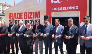 Kütahya’da ’15 Temmuz Anma ve Deneyimleme Çadırı’ Zafer Meydanı’nda açıldı