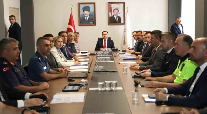 Kütahya’da güvenlik zirvesi, ilave tedbirler masaya yatırıldı