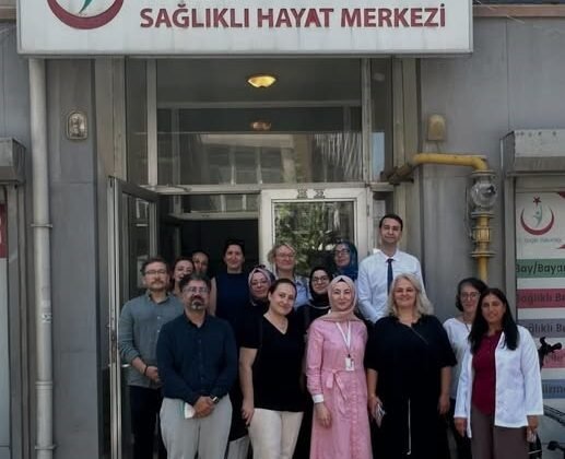 Kütahya’da Sağlıklı Hayat Merkezi’nin çalışmaları hekimlere tanıtıldı