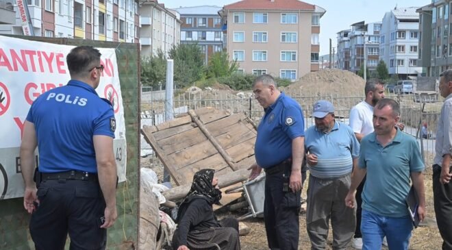 Kütahya’da tahliye gerginliği, 84 yaşındaki kadın ve oğlu ekiplere direndi