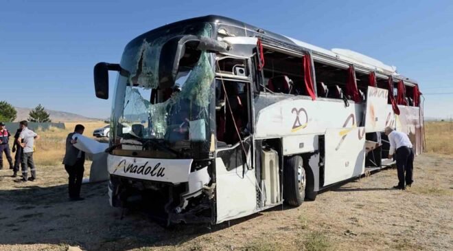 Kütahya’daki otobüs kazasında 25 yaralı taburcu edildi