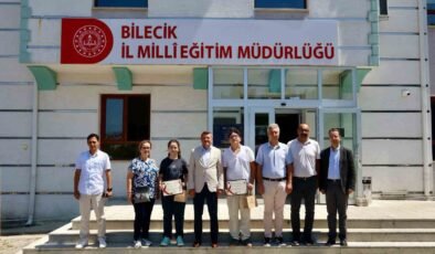 LGS’de dereceye giren öğrenciler ödüllendirildi