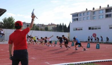 Naili Moran Yaş Grupları Atletizm Yarışmaları Kütahya’da tamamlandı