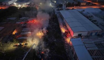 Otluk yangını fabrika bahçesine sıçradı, itfaiye alarma geçti