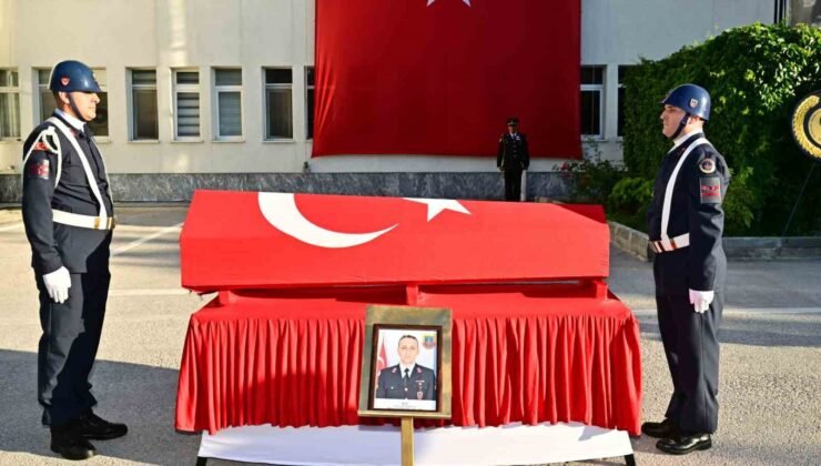 Şehit Uzman Çavuş Mehmet Demirbaş için Eskişehir’de tören düzenlendi