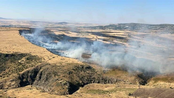 Seyitgazi’de 3 köye yayılan yangına havadan ve karadan müdahale sürüyor