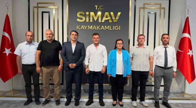 Simav’da Yeşilay Yamaç Paraşütü Mesafe Türkiye Şampiyonası hazırlık toplantısı gerçekleştirildi