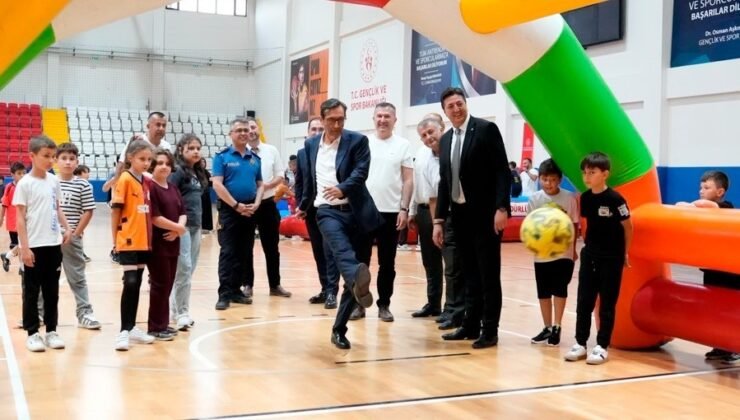 Tavşanlı yaz okulları görkemli törenle kapılarını açtı