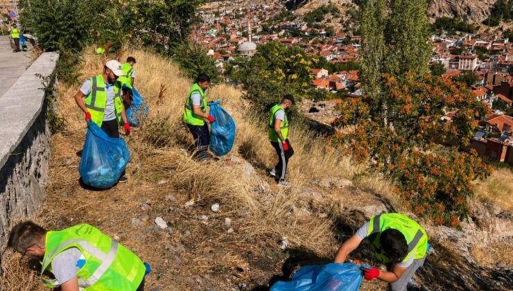 Toplanan çöpler vatandaşların çevre konusundaki duyarsızlığını gözler önüne serdi