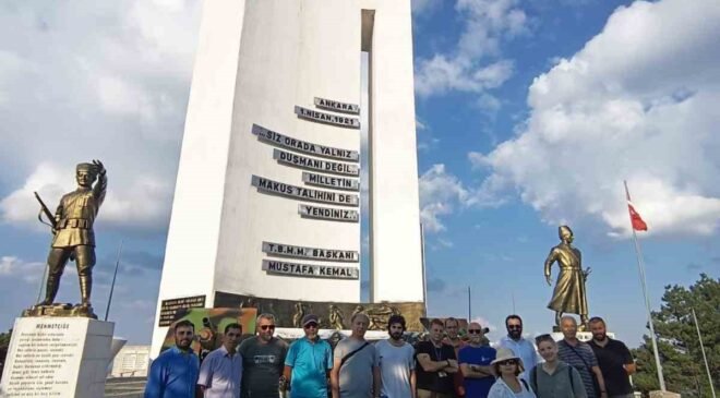 Turist rehberleri Bilecik’in tarihi yerlerini gezdi