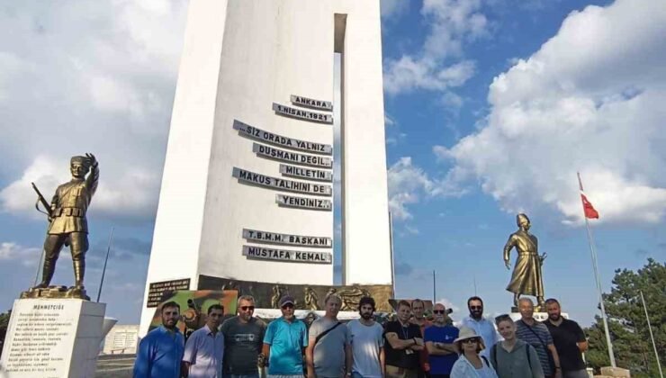 Turist rehberleri Bilecik’in tarihi yerlerini gezdi