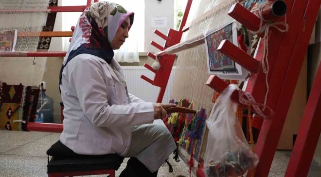 Türkmen gelinlerinin sessiz çığlığı bu kilimlerde yaşıyor
