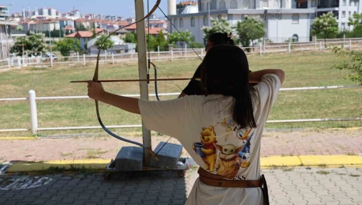 Uşak Belediyesi yaz spor okullarında eğlenceli aktiviteler sürüyor