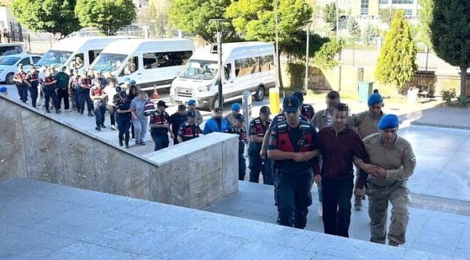 Uşak’ta belediye şirketlerinde sigortalı gösterilip Yalım’ın işletmelerinde çalışanlarına yönelik operasyonda 9 kişi tutuklandı