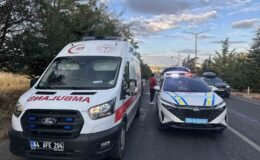 Uşak’ta otomobil tıra arkadan çarptı: 4 yaralı