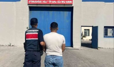 Uyuşturucu ticareti suçundan aranan şahsı jandarma yakaladı